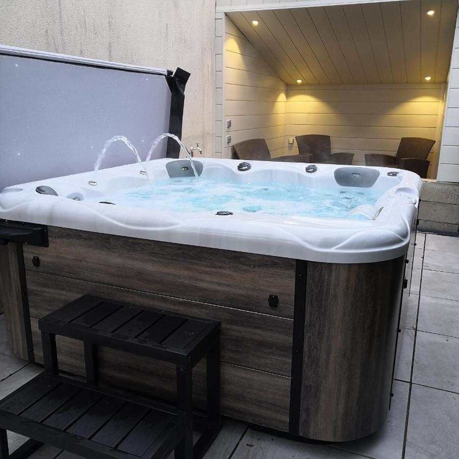 O Rethel Jacuzzi, Gite Ardennes Kültér fotó