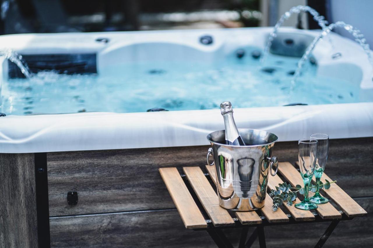 O Rethel Jacuzzi, Gite Ardennes Kültér fotó